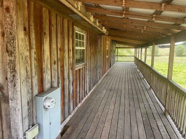 Photo - 16059 US-70