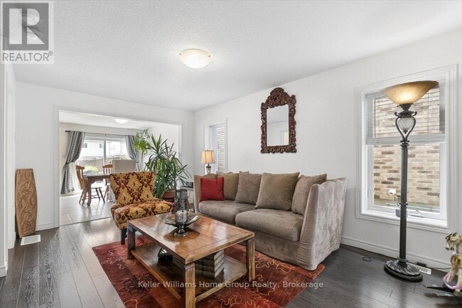 Photo - 12 Ambrous Cres