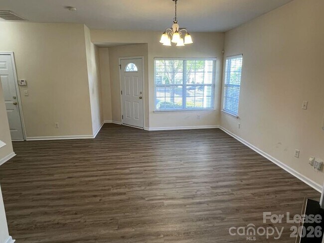 Photo - 12120 Stratfield Pl Cir