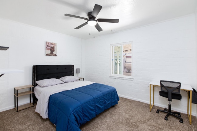 Building Photo - 732 N 1st St