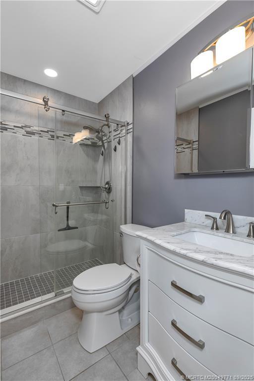 Building Photo - 2600 SE Ocean Blvd Unit CC11