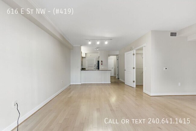 Photo - 616 E St NW