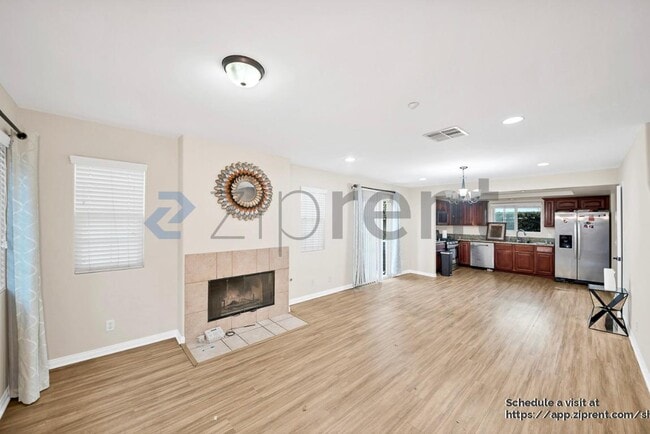 Photo - 443 Monrovista Ave