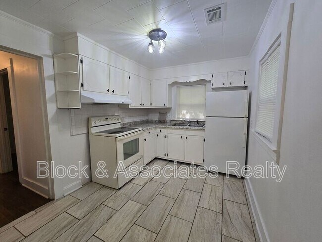 Photo - 326 Pickett Pl