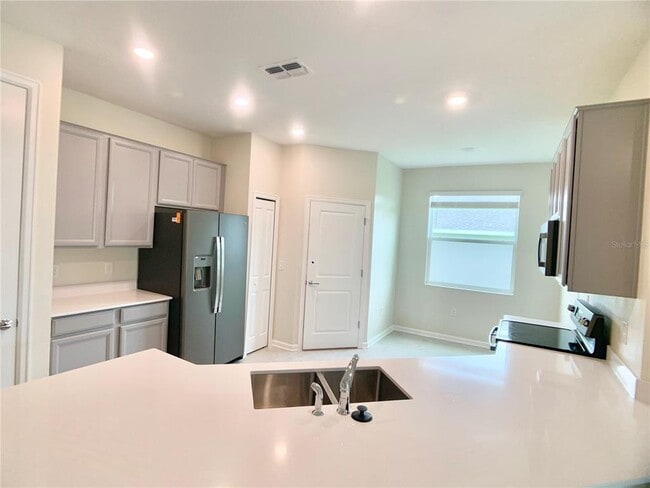 Photo - 16440 Champlain St