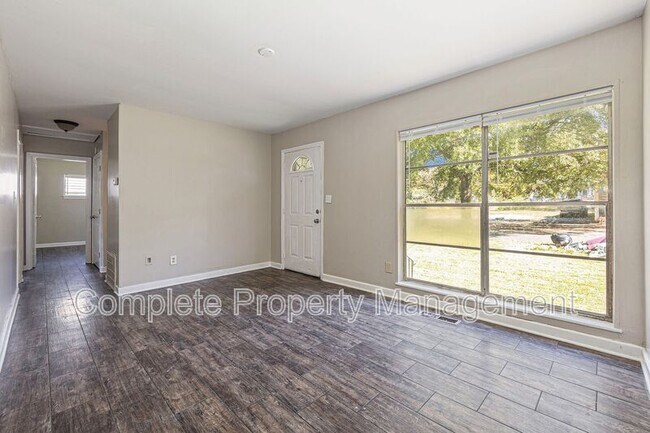 Photo - 756 30th St SW