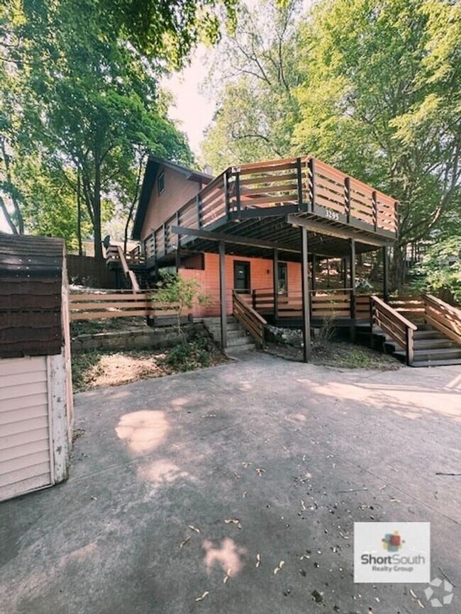 Building Photo - Fully Furnished 1.5 bath home in Muskegon ...