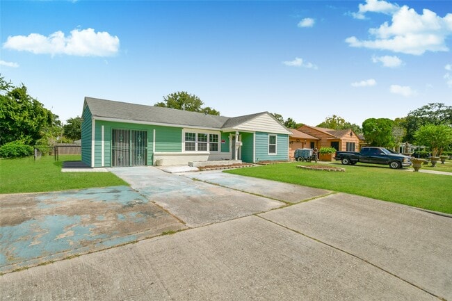 Photo - 1902 W Gulf St