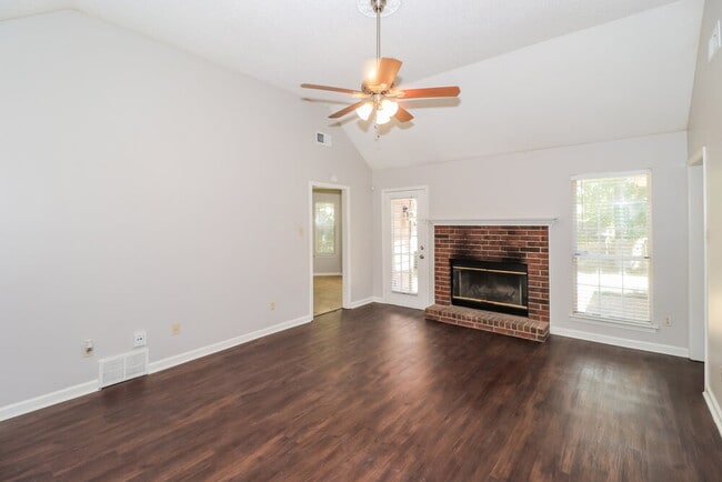 Photo - 5686 Richburg Ave