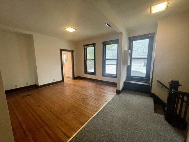 Photo - 403 N Indiana Ave