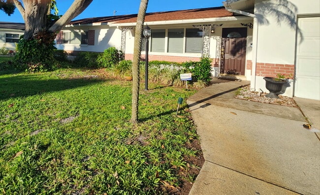 Photo - 2899 54th St N