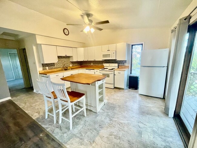 Photo - MUST SEE! 3 Bed 1 Bath Aliquippa PA