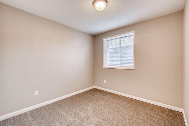 Photo - Remodeled Garden Level Unit in a Prime Location Unit 5421