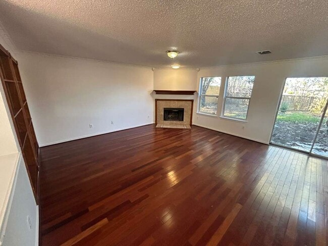 Photo - 1137 Beechwood Ln