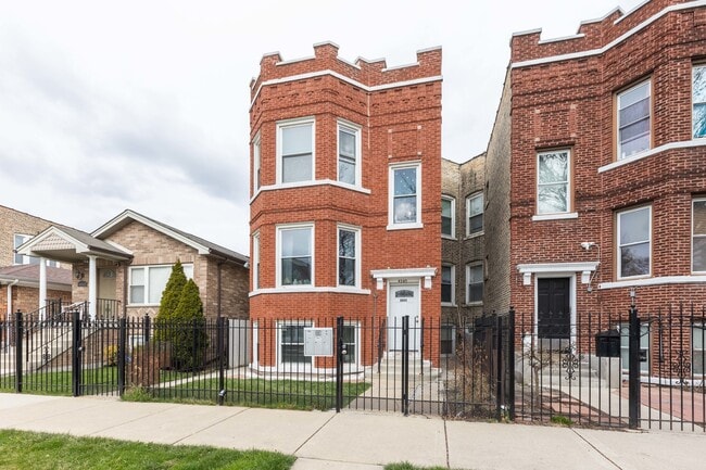 Building Photo - 4340 W Shakespeare Ave Unit 2 Rental
