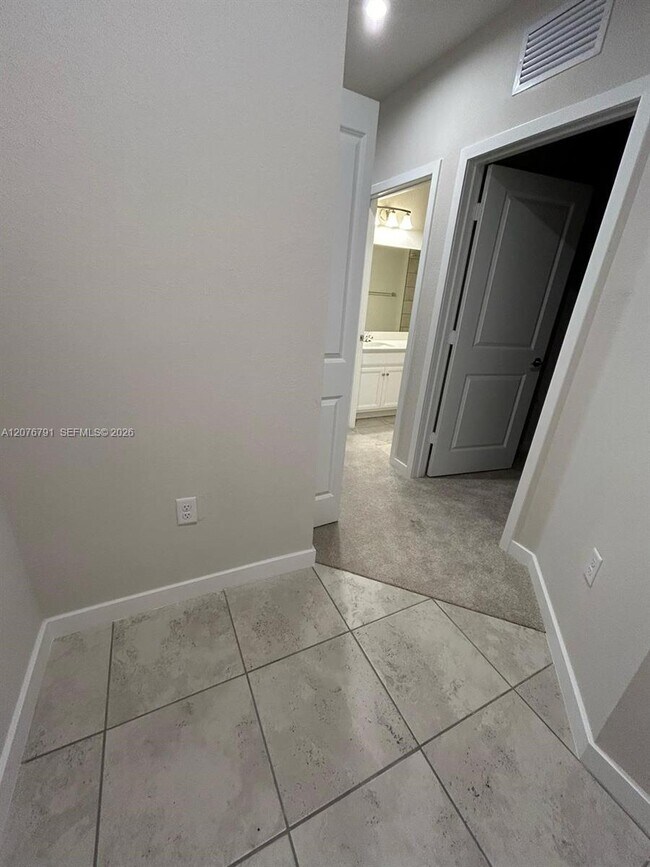 446 NW 11th St