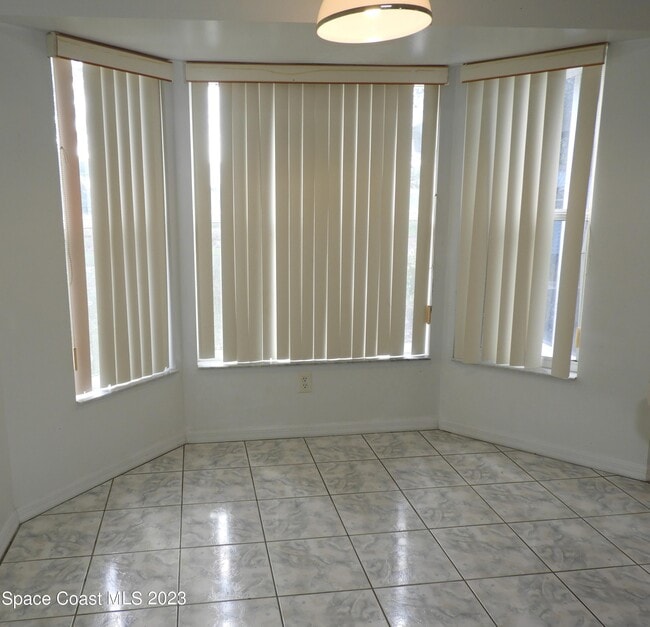 Photo - 1420 Denali St SE