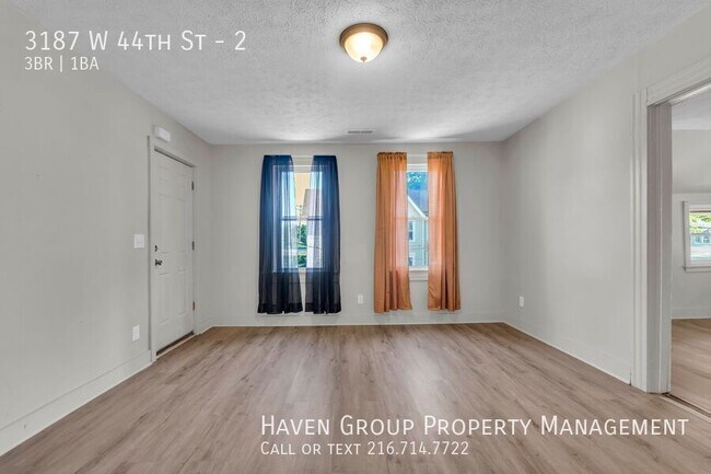 Photo - 3187 W 44th St Unidad 2