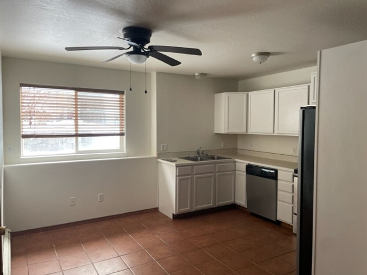 Photo - 2317 Leo Ave Unit C