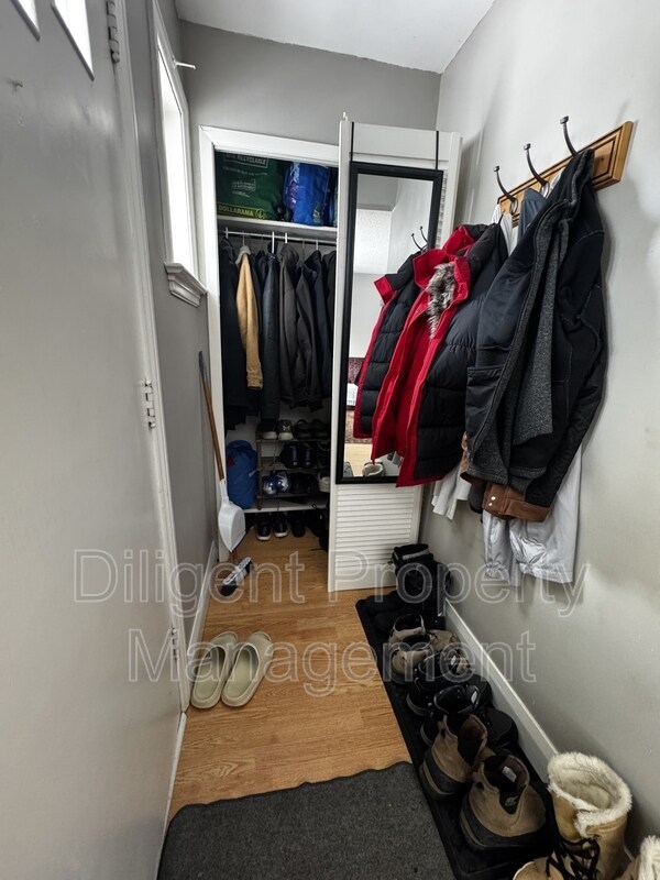 Photo - 180 Dumble Ave