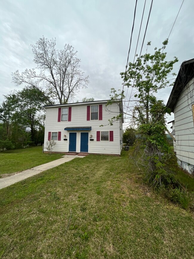 Building Photo - 1111 Emmett St Unit B