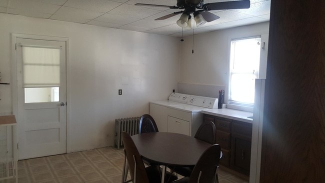 90 Rossiter Ave