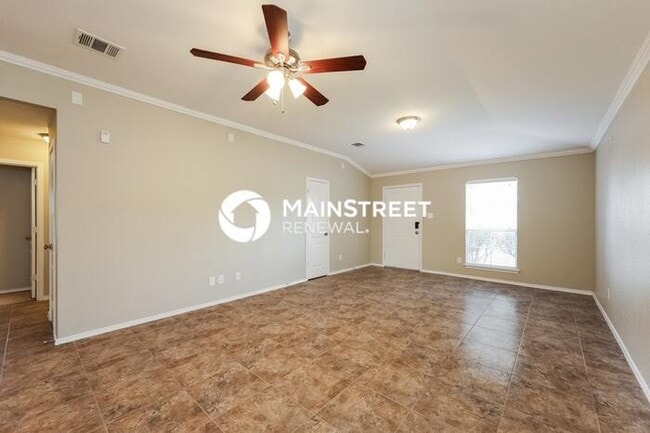 Photo - 3 Bedroom Pet-Friendly Home in Universal City, TX with Main Street Renewal