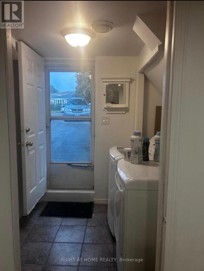 Photo - 783 Consort Crescent