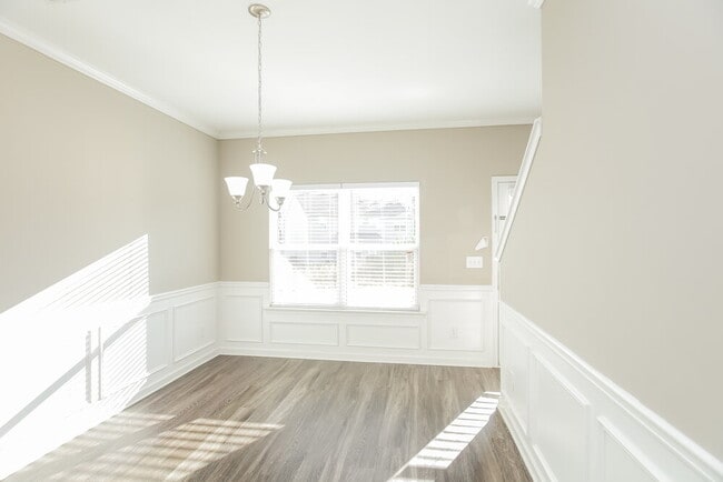 Photo - 707 Fieldcrest Dr