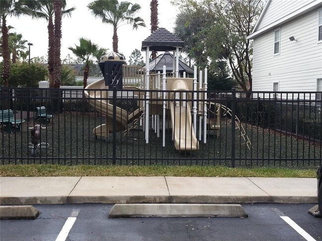 200 Southern Pecan Cir Unit 203