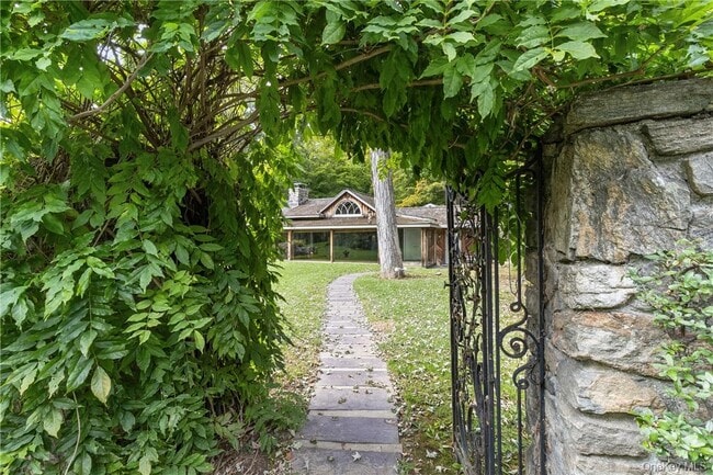 Building Photo - 176 Honey Hollow Rd Rental