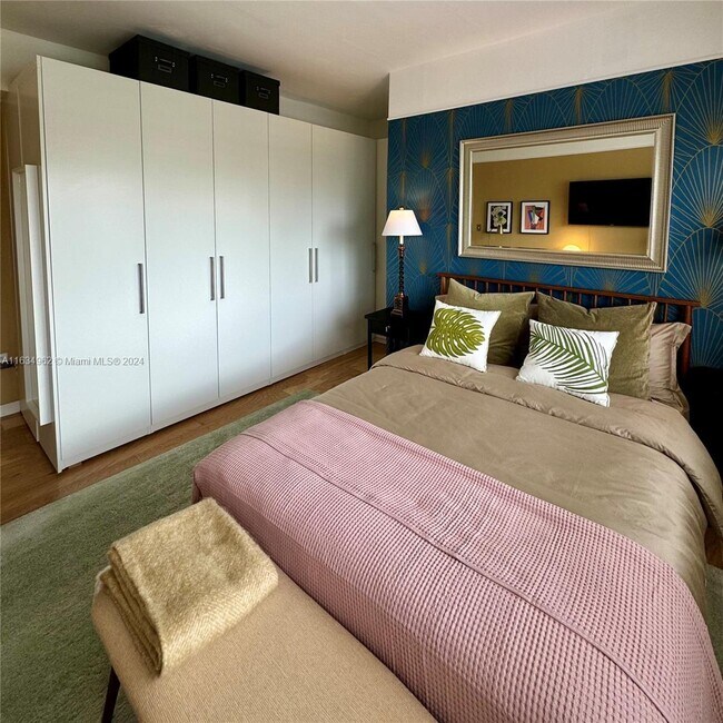 1840 James Ave Unit 23
