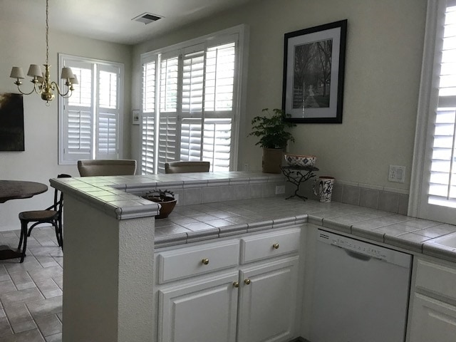 Photo - 344 Gladstone Dr