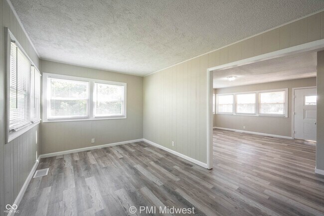 Photo - 6276 Eastgate Ave