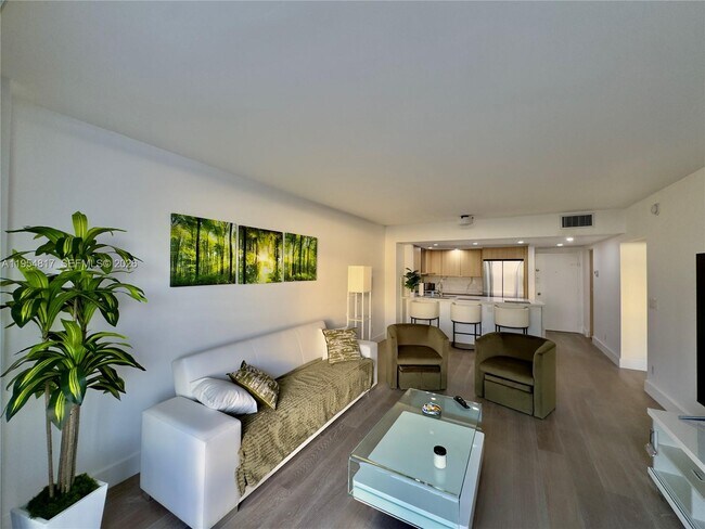 Photo - 5600 Collins Ave Unit 10L