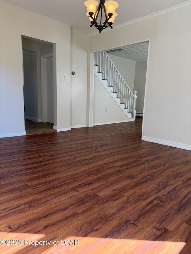 Photo - 110 E Center St