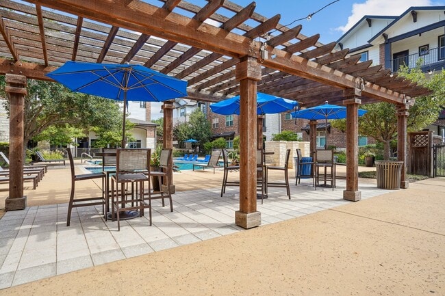 Photo - Laurel at Lake Highlands