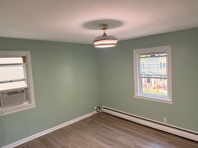 Photo - 76 6th Ave Unit Apt 2