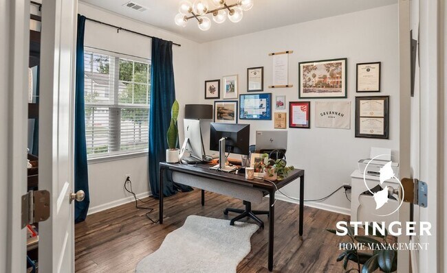 Photo - 4 Bedroom / 2.5 Bath For Rent In Seagrass ...