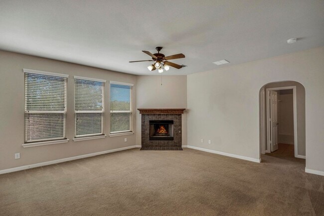 Photo - 606 Buckle Ct