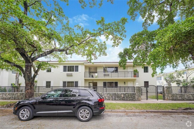 Building Photo - 35 Antilla Ave Unit 2 Rental