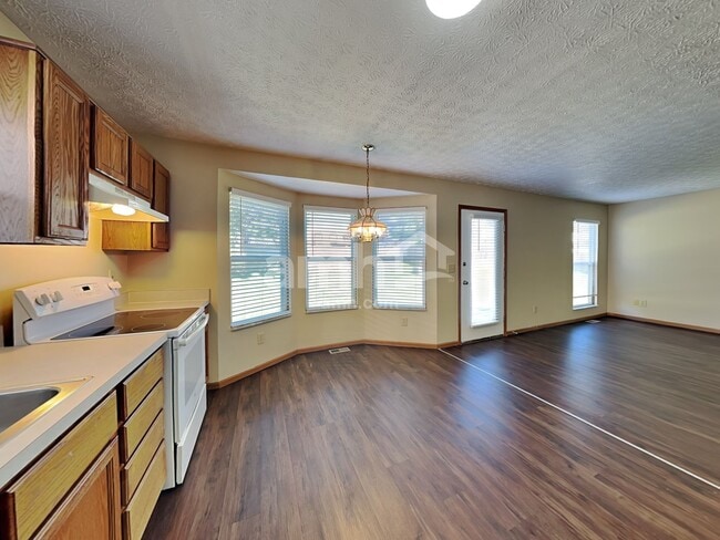 Photo - 1960 Queens Meadow Ln