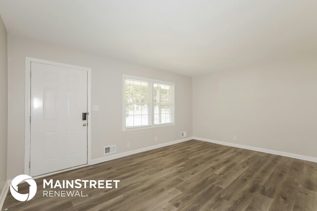 Photo - 1612 Lamont Ave