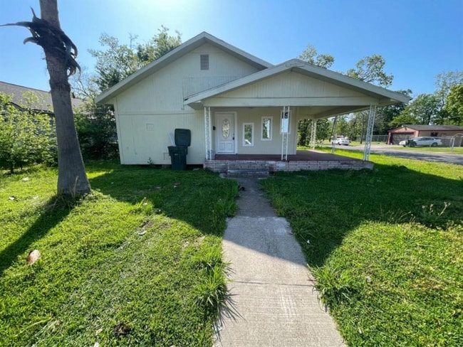 Building Photo - 1300 18th St