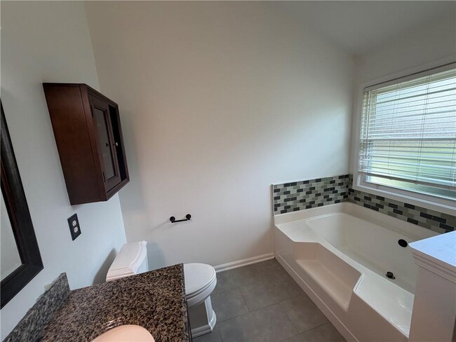 Photo - 1430 Whatley Mill Cir SE