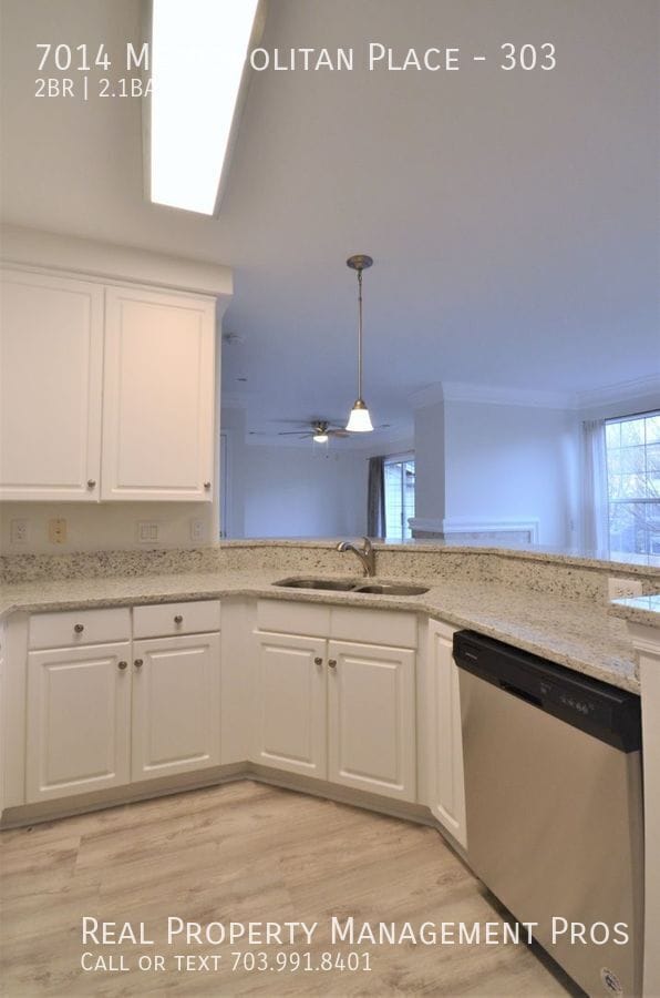 Photo - 7014 Metropolitan Pl Unit 303
