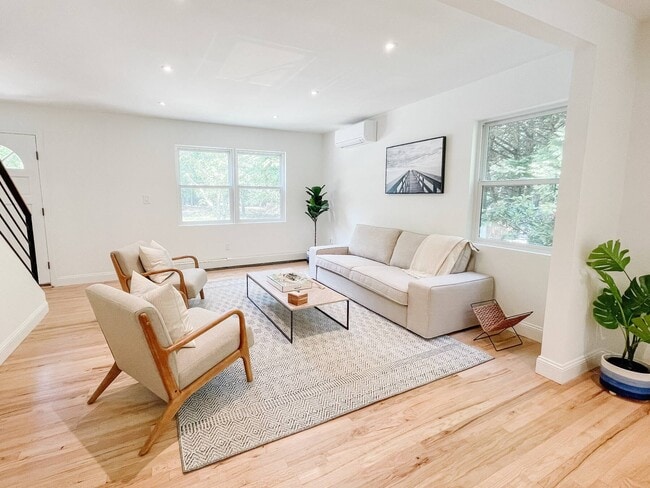 Photo - 61 Hog Creek Rd