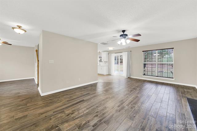 Photo - 1308 Cindy Carr Dr