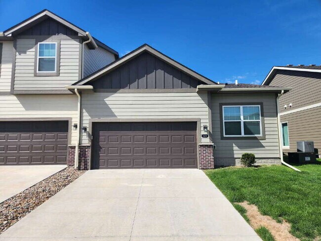 Photo - 524 SW Heritage Ln