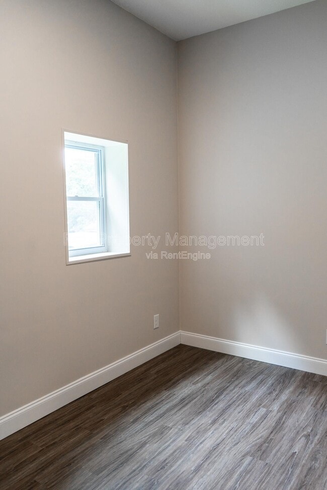 Photo - 2242 Price Ave Unidad B